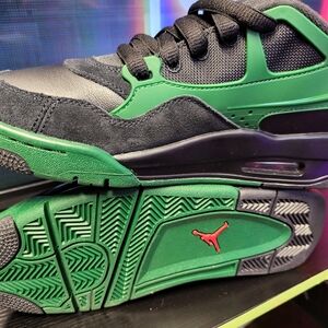 Jordan Kids Black and Green Sneakers